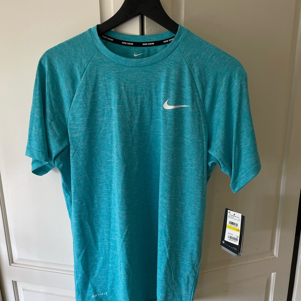 Mens Nike UPF 40 Dri Fit - M
